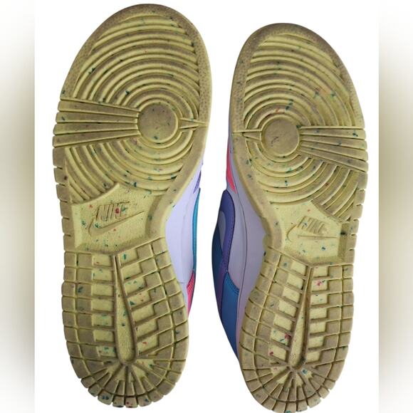 Nike Dunk Low SE Easter Candy  Nike / DD1872-100 - Picture 16 of 16